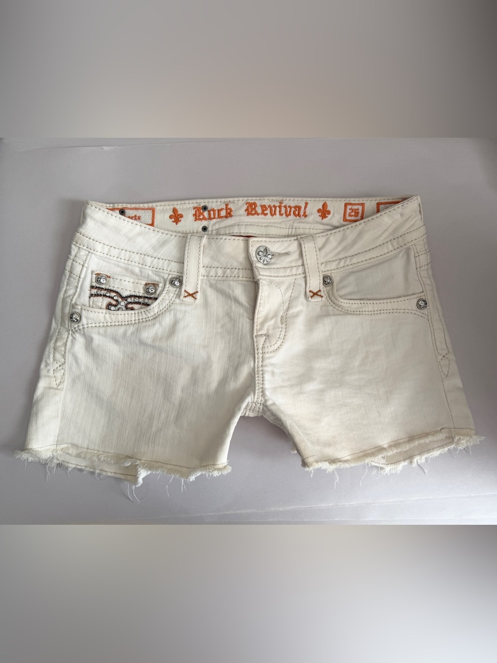 Rock Revival Womens Shorts Size 26 Celinda Y2K Off White Rhinestone Embellished - Picture 9 of 9